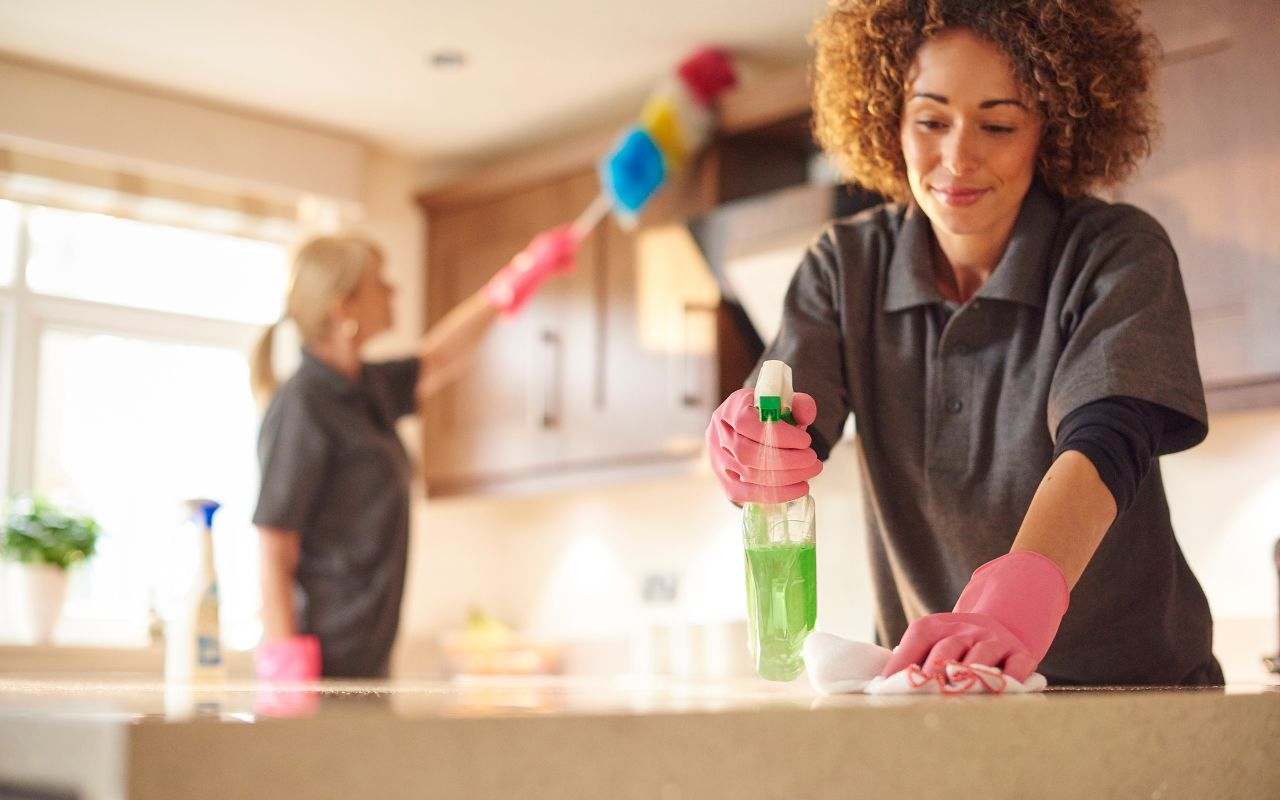 Expert house cleaners in Anaheim.